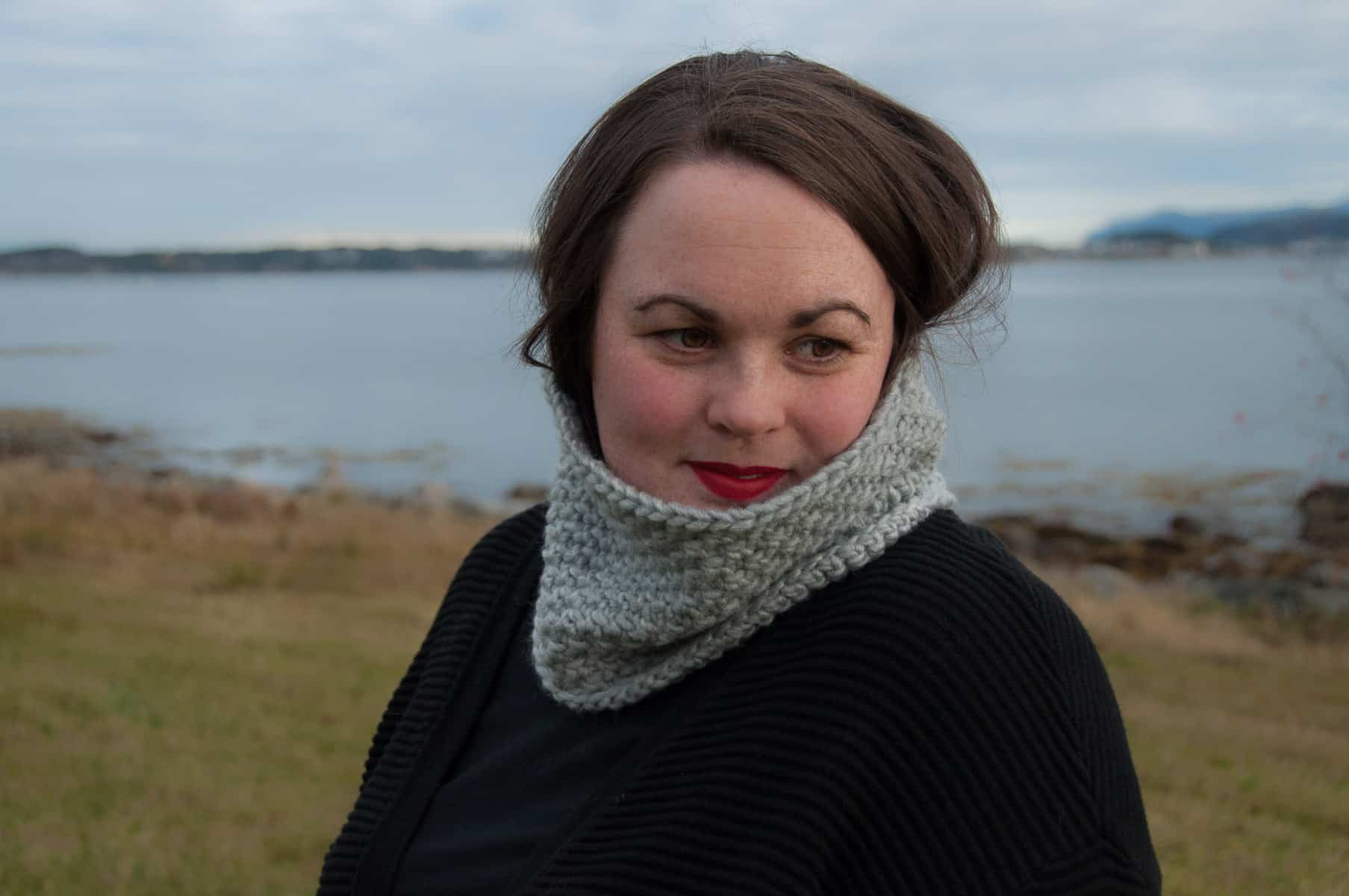 Quick Easy Textured Cowl - FREE Crochet Pattern