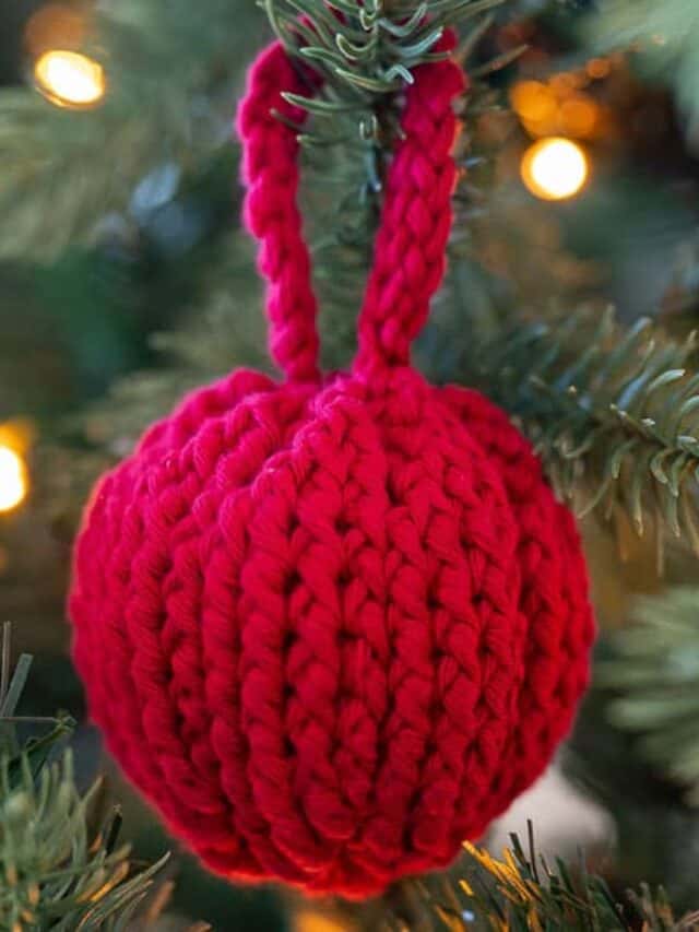 cropped-crochet-Christmas-ball-pattern-featured.jpg