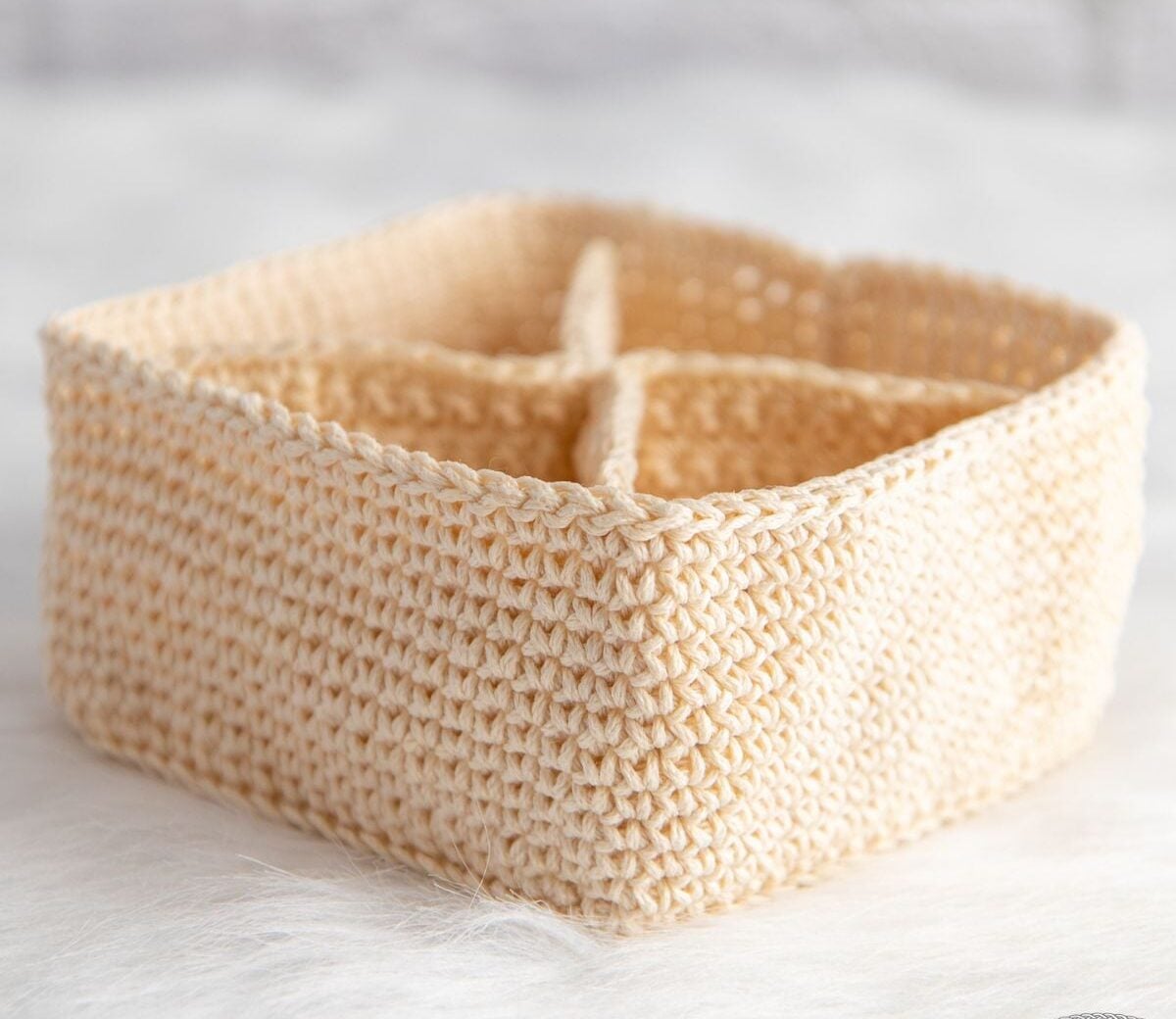 60+ Graduation gift crochet patterns