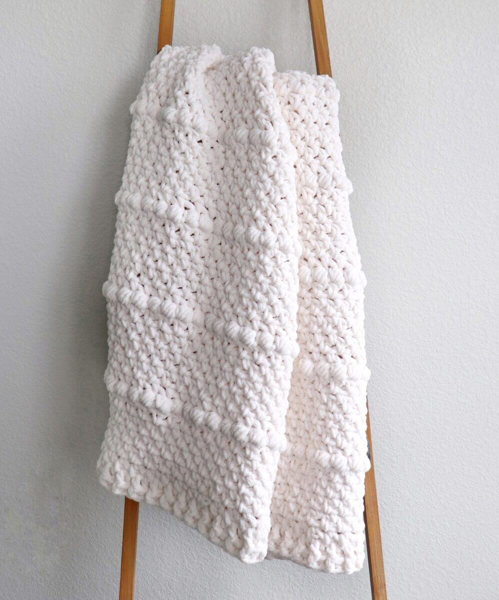 60+ Graduation gift crochet patterns