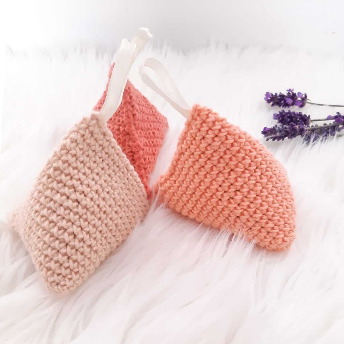 60+ Graduation gift crochet patterns