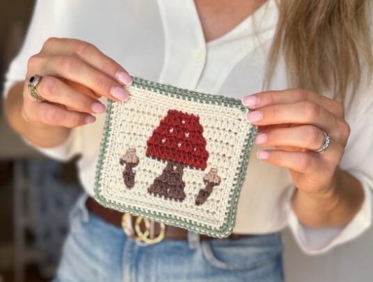 15+ Crochet Christmas Granny Squares